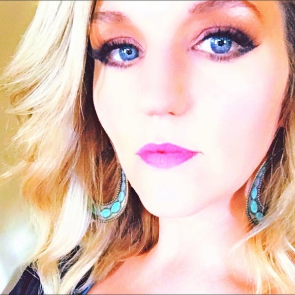 Meet the Posher - Picture 3 of 10